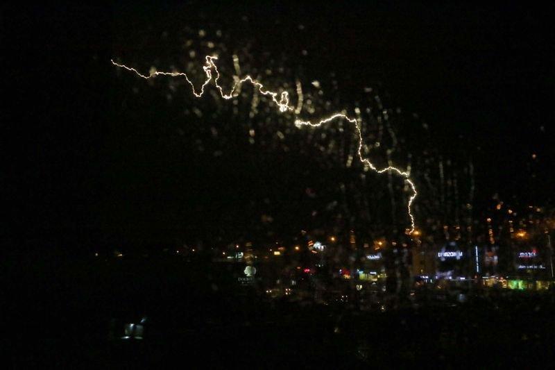 İstanbul'da şimşekli akşam