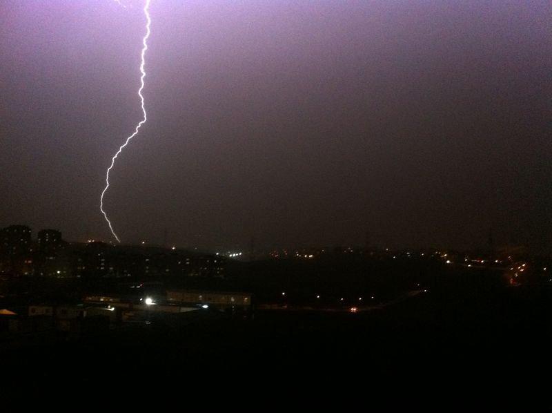 İstanbul'da şimşekli akşam