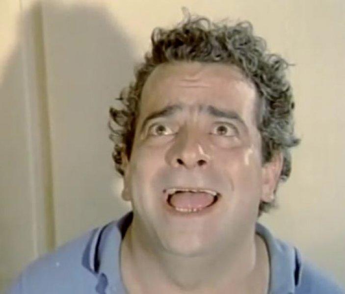 Zeki Alasya vefat etti