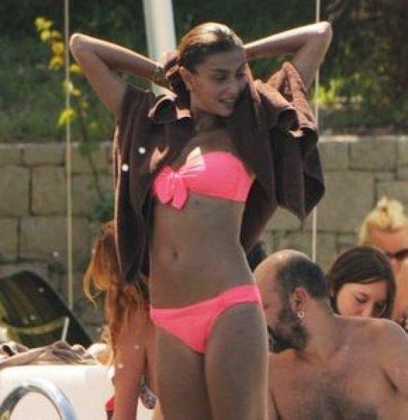 Özge Ulusoy: Babam bikiniye çok kızıyor