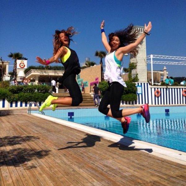 Ünlülerden 11 Mayıs Instagram paylaşımları 