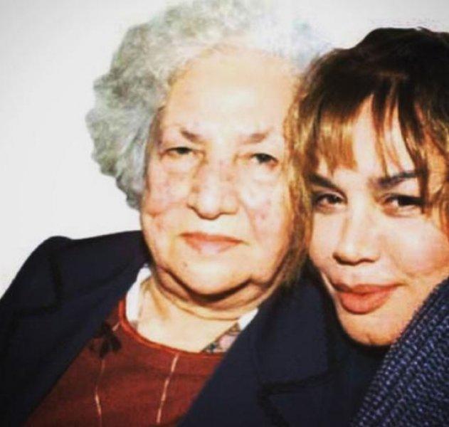 Ünlü isimlerin Anneler Günü mesajları - Resim 27