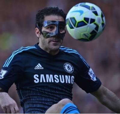 Maske takmak zorunda kalan futbolcular