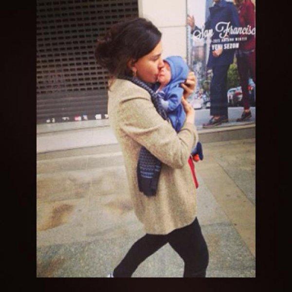 Hande Ataizi 9 aylık oğlunu diyete soktu