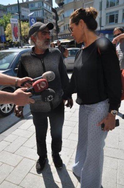 Hülya Avşar dilenci adamın poposuna vurdu
