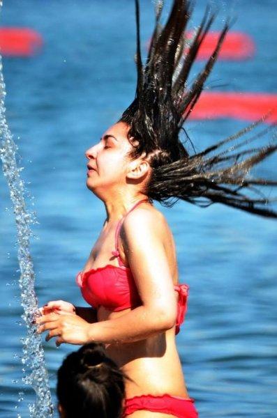 Bodrum plajları turistlerin akınına uğradı 