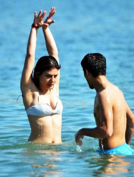 Bodrum plajları turistlerin akınına uğradı 