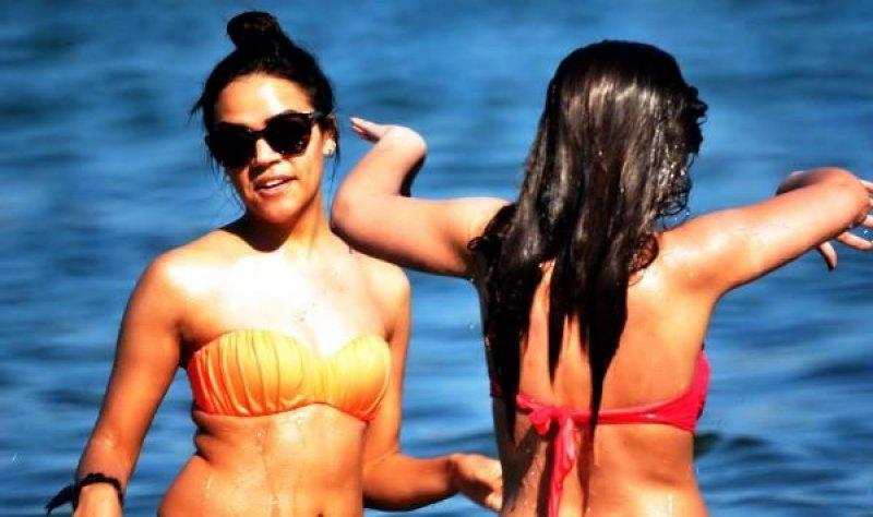 Bodrum plajları turistlerin akınına uğradı 