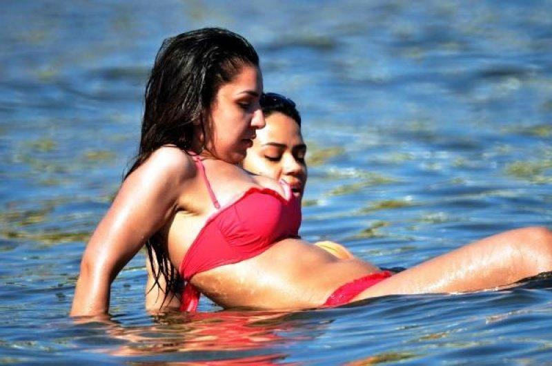 Bodrum plajları turistlerin akınına uğradı 