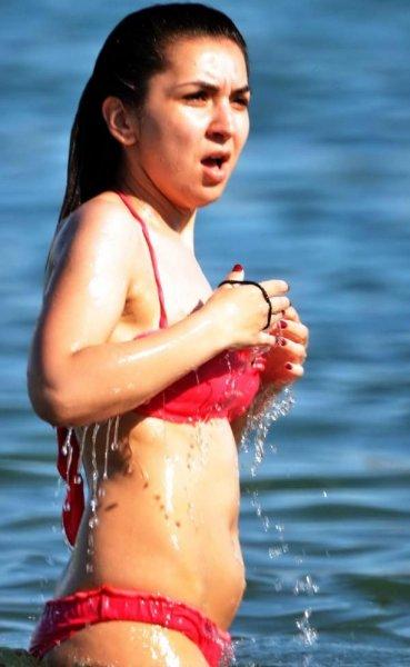 Bodrum plajları turistlerin akınına uğradı 