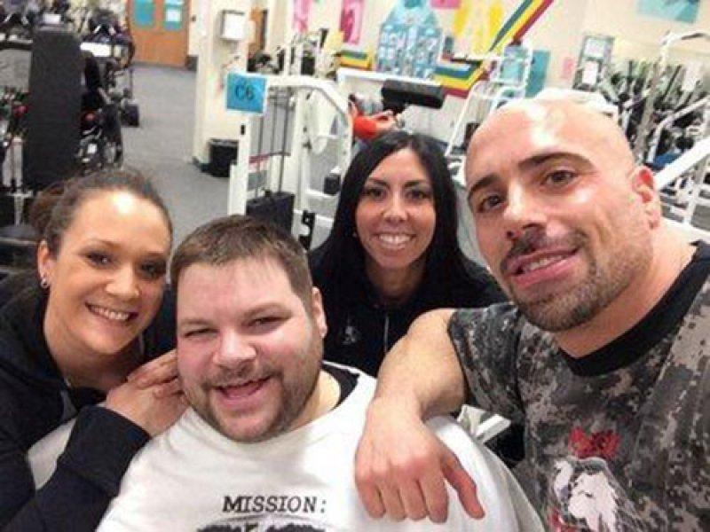 Taylor Swift dinleyerek 180 kilo veren adam 