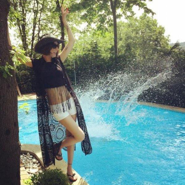 Ünlülerden 25 Mayıs Instagram paylaşımları 