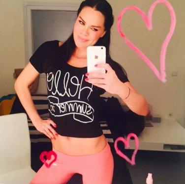 Ünlülerden 25 Mayıs Instagram paylaşımları 