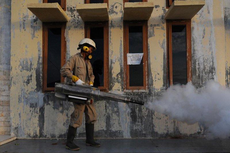 Rohingyalı Müslümanlar kamplarda yaşam mücadelesi veriyor