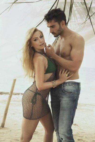 Hadise'den özel klip pozu