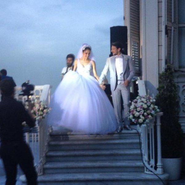 Engin Hepileri ile Beyza Şekerci evlendi