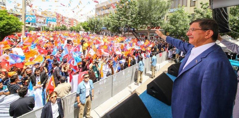 Davutoğlu'nun Siirt mitinginden kareler - Resim 4