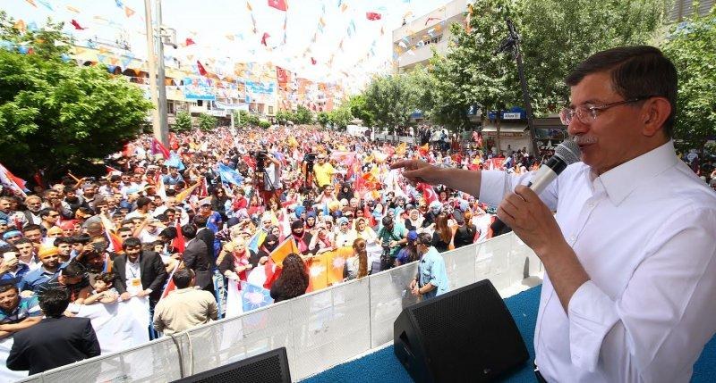 Davutoğlu'nun Siirt mitinginden kareler - Resim 8