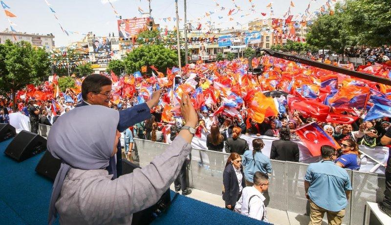 Davutoğlu'nun Siirt mitinginden kareler - Resim 1