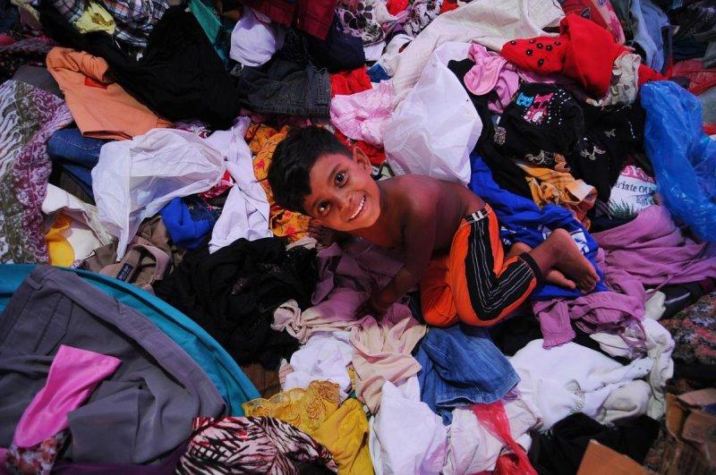 Rohingyalı Müslümanlar kamplarda yaşam mücadelesi veriyor