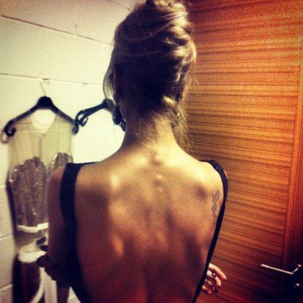 Çağla Şıkel: Keşke babam hayatta olsa da fırçalasa