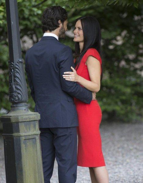 İsveç prensi Carl Philip ve nişanlısı Sofia Hellqvist  