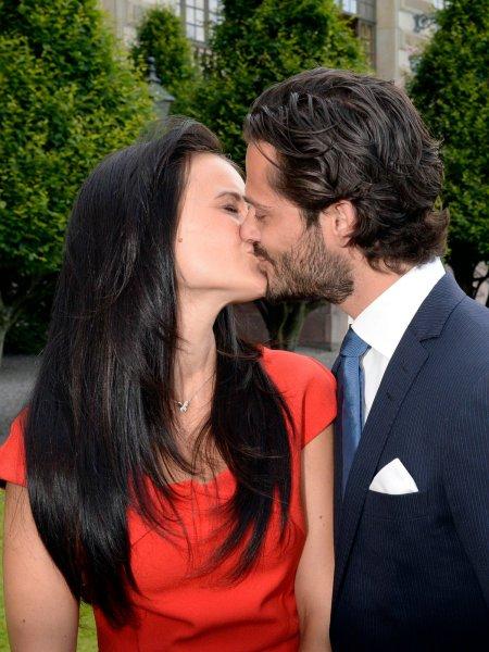 İsveç prensi Carl Philip ve nişanlısı Sofia Hellqvist  