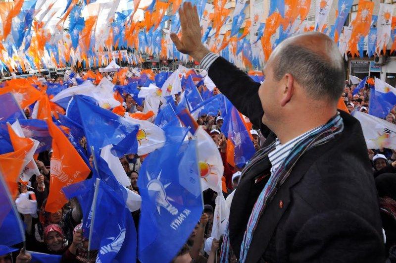 Süleyman Soylu'nun Of mitinginden kareler