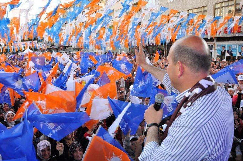 Süleyman Soylu'nun Of mitinginden kareler