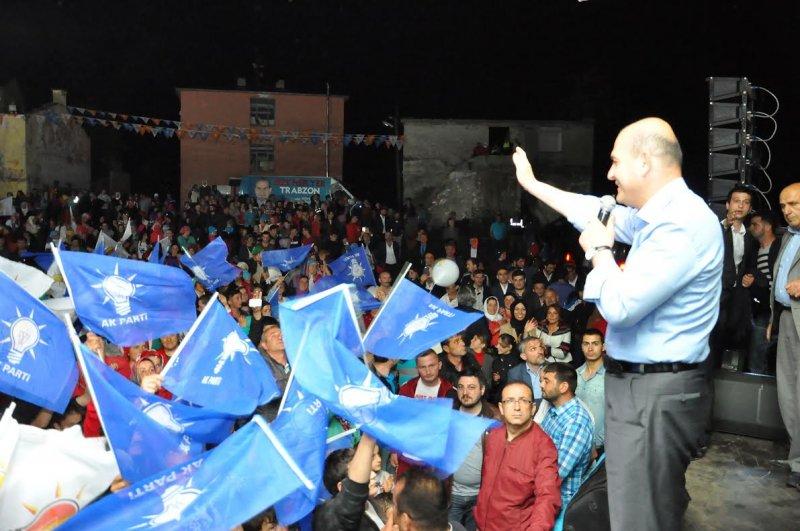 Süleyman Soylu'nun Of mitinginden kareler