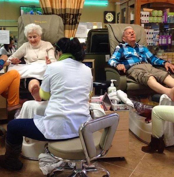 Aşkın yaşı olmaz dedirten fotoğraflar 