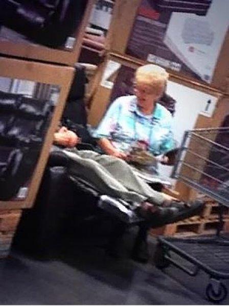 Aşkın yaşı olmaz dedirten fotoğraflar 