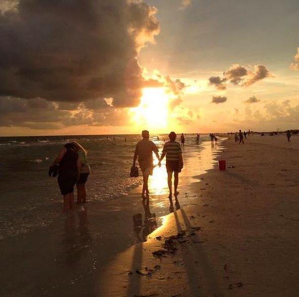 Aşkın yaşı olmaz dedirten fotoğraflar 