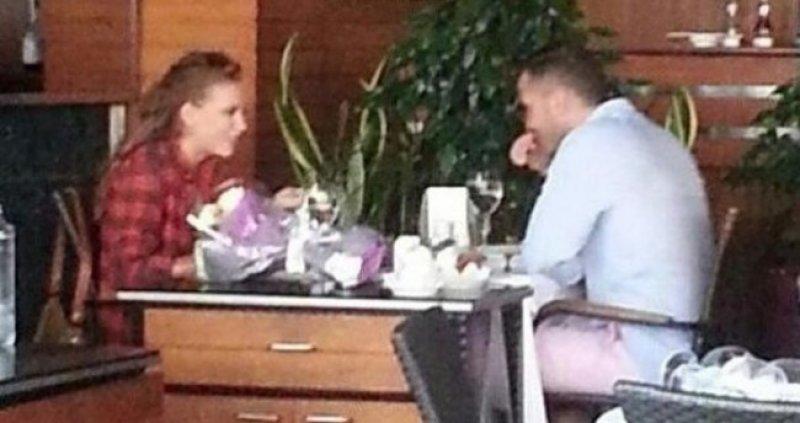 Serenay Sarıkaya iş adamı sevgilisiyle tatile çıktı