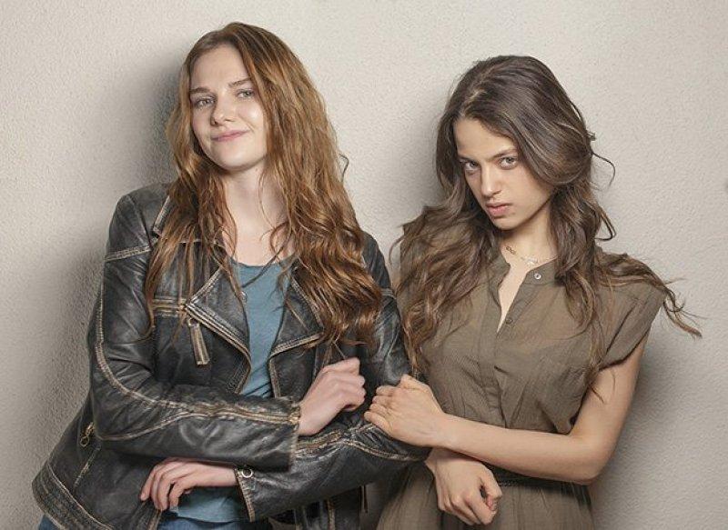 Paramparça'nın Hazal'ı Alina Boz saçlarını kazıttı