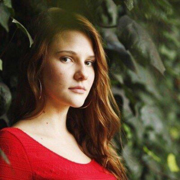 Paramparça'nın Hazal'ı Alina Boz saçlarını kazıttı