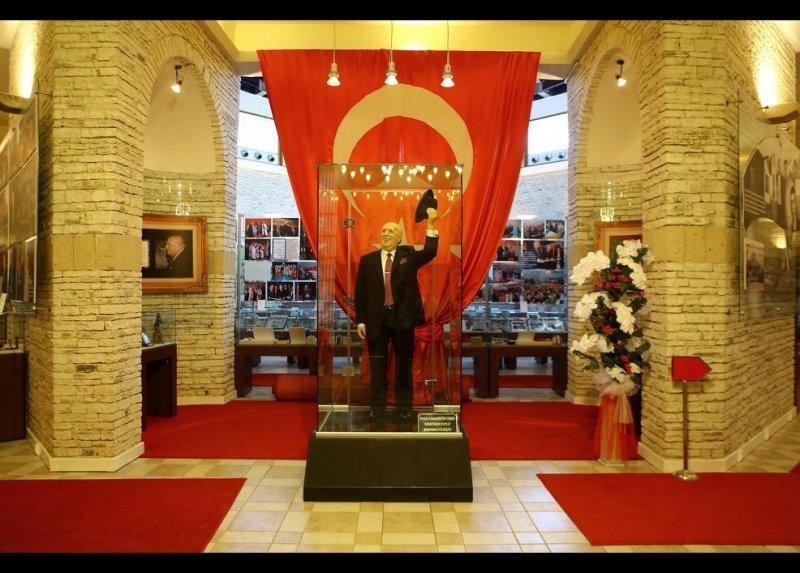 Unutulmaz Süleyman Demirel karikatürleri