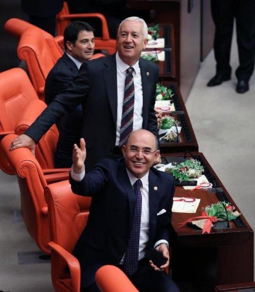 Meclis'te yemin töreni