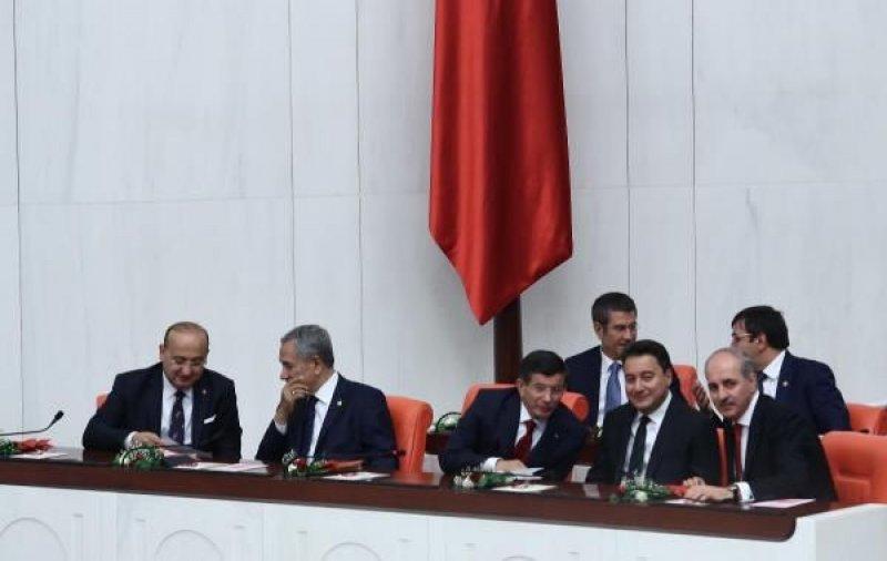 Meclis'te yemin töreni