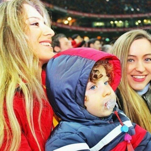 Sabri Sarıoğlu'nun eşi yardımcı pilot oldu