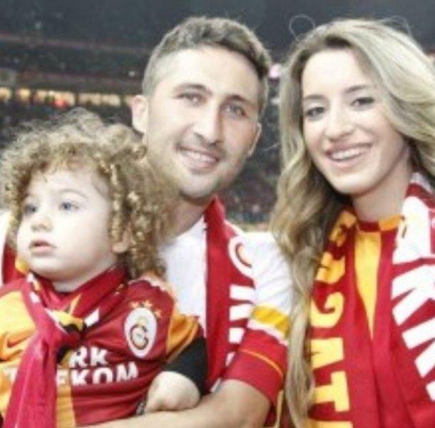 Sabri Sarıoğlu'nun eşi yardımcı pilot oldu