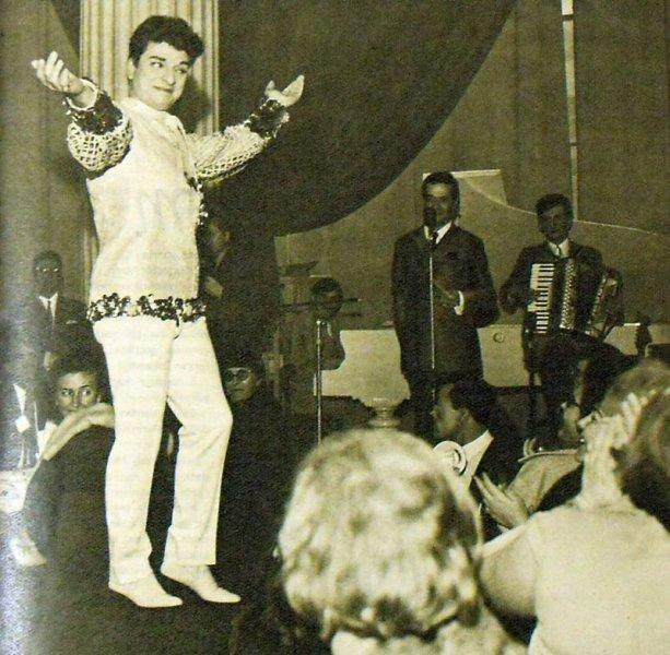 Bodrum'da Zeki Müren sergisi açıldı 