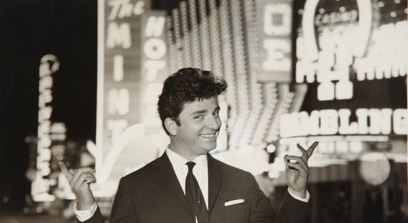 Bodrum'da Zeki Müren sergisi açıldı 