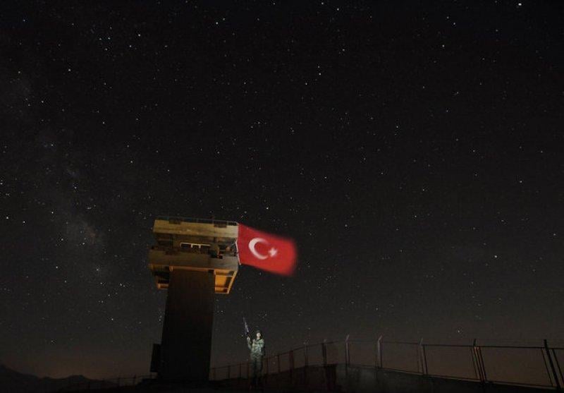 Van'da Türkiye'nin en yüksek noktasında karakol