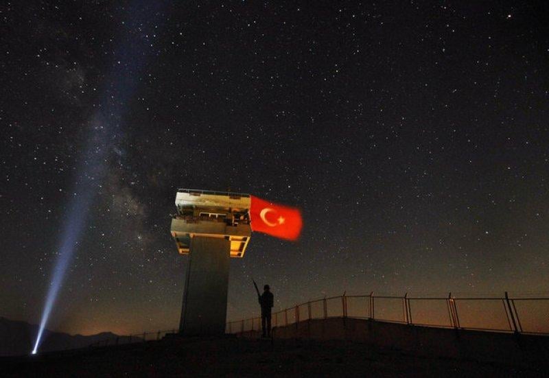 Van'da Türkiye'nin en yüksek noktasında karakol