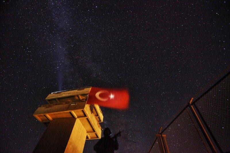 Van'da Türkiye'nin en yüksek noktasında karakol