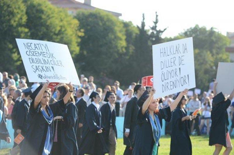 Boğaziçi Üniversitesi mezuniyet töreninde pankartlar konuştu