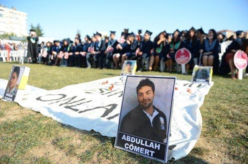 Boğaziçi Üniversitesi mezuniyet töreninde pankartlar konuştu