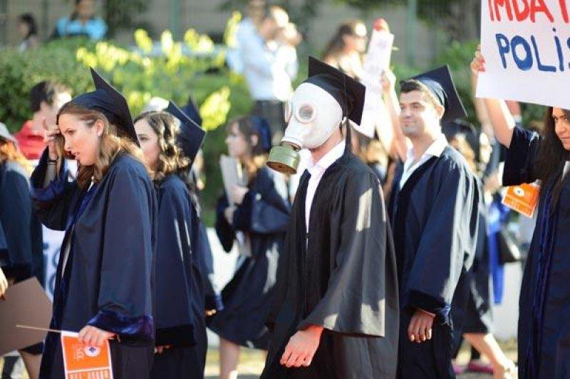 Boğaziçi Üniversitesi mezuniyet töreninde pankartlar konuştu