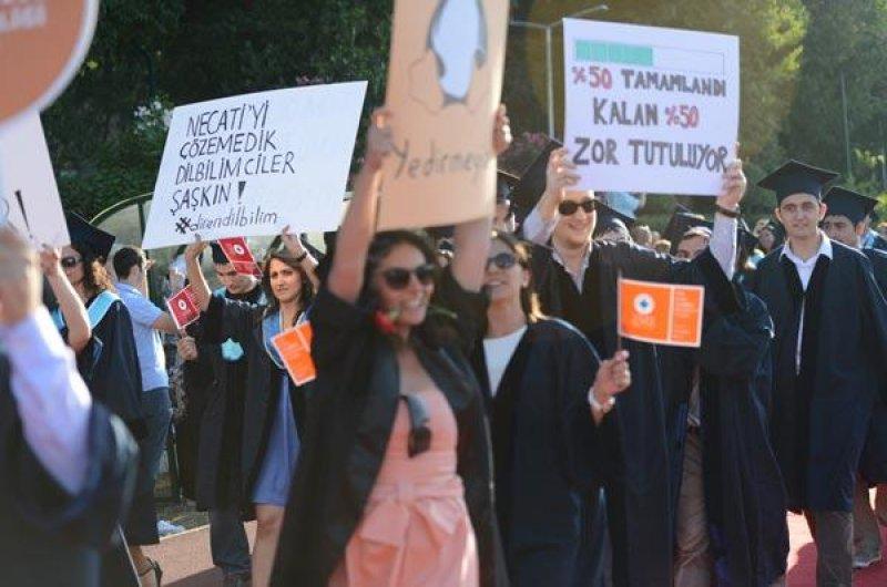 Boğaziçi Üniversitesi mezuniyet töreninde pankartlar konuştu